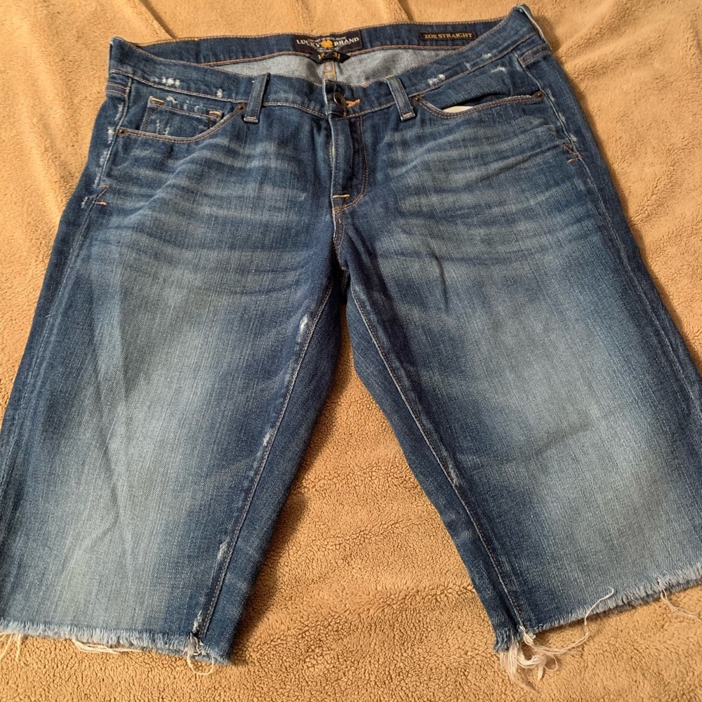 Buckle (Lucky Brand) Knee Length Jeans